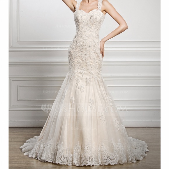 Wedding Dress (Brand New) - Picture 2 of 3